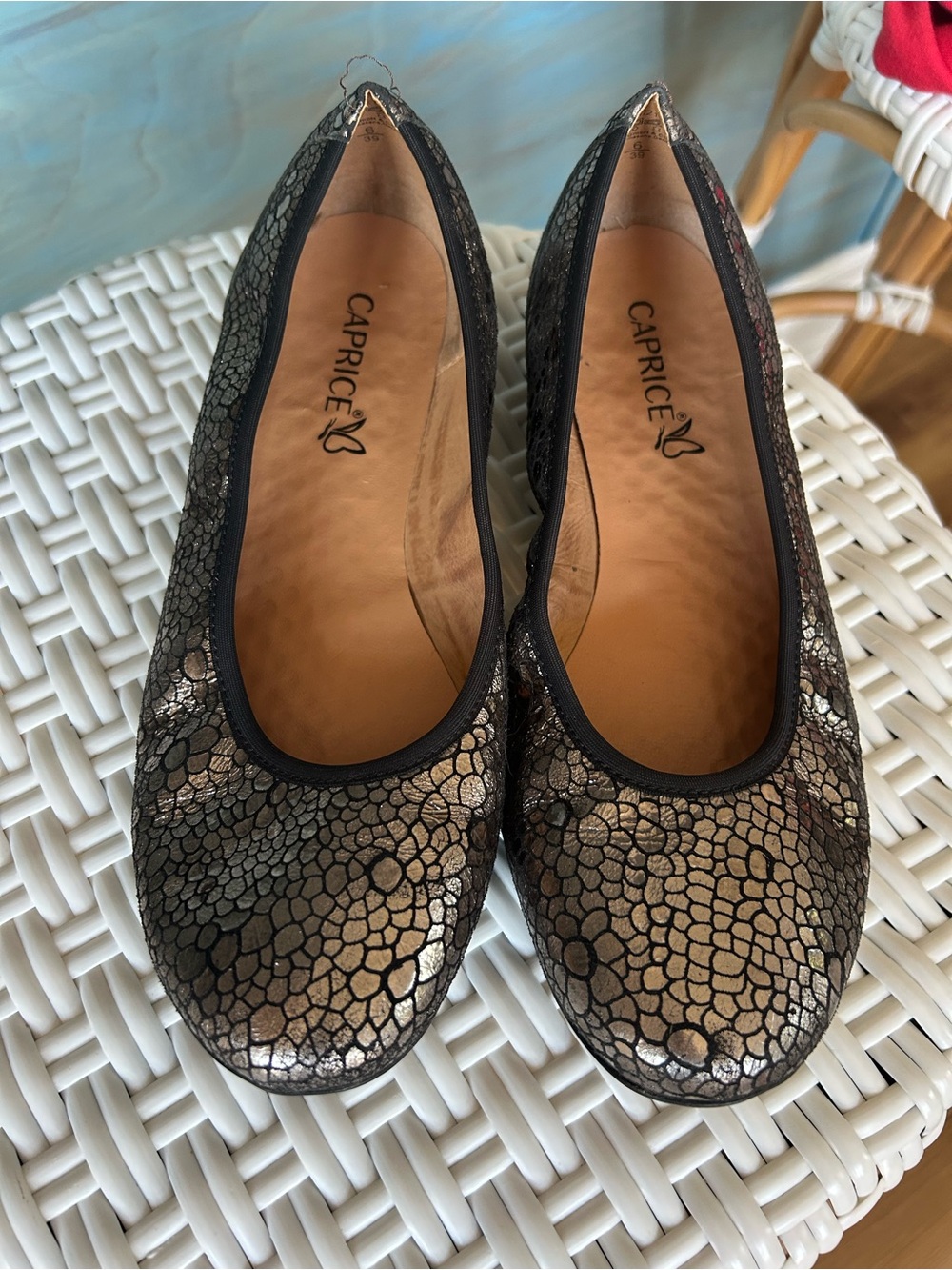 CAPRICE size 39(8-8.5)Bronze Metallic Ballet Flats